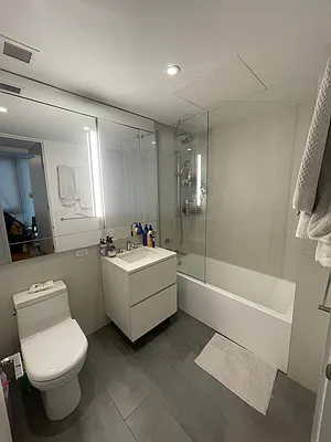 Rented by AYM NYC LLC | media 9