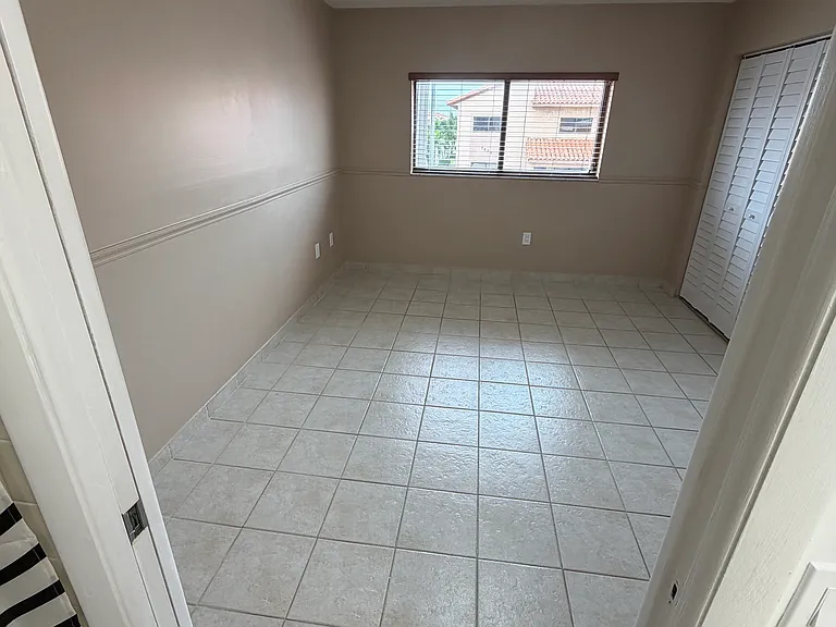 7860 W 29th Way #201 — Photo 10
