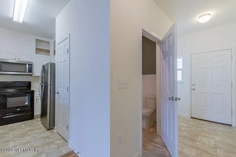 3 bed, 2.5 bath, 1449 sqft, $1,700 — Photo 4