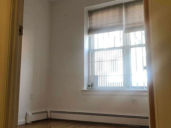 2nd image of 647 Franklin Ave APT 1LF