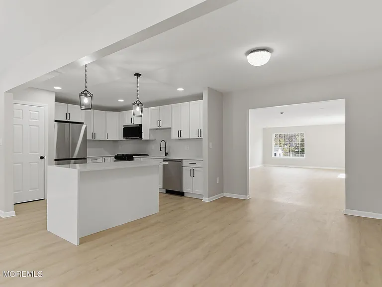 821 Bunnell St — Photo 13