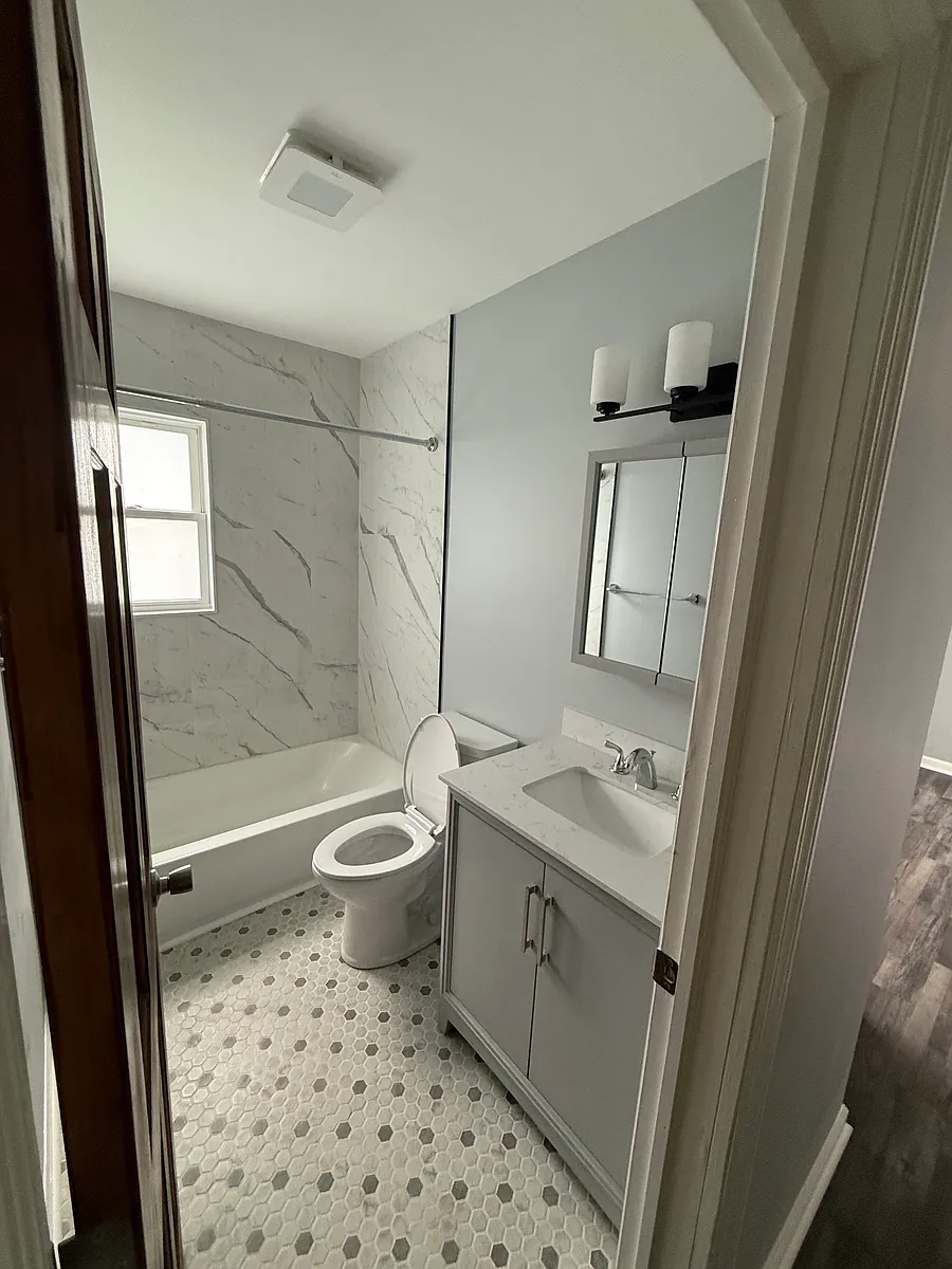 Building Photo - 2041 Glenridge Dr #2041