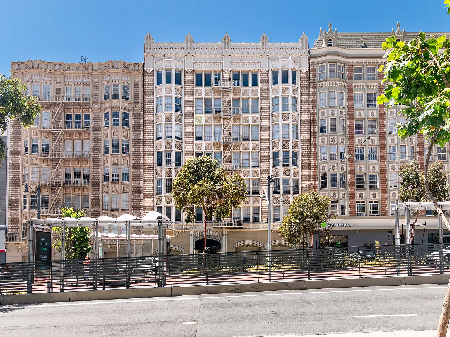 1735 Van Ness Avenue — Photo 1