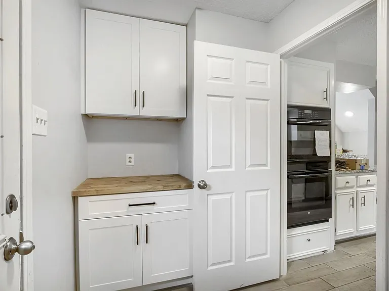 3734 Blue Lake Dr — Photo 16