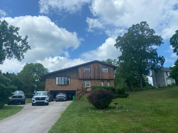 7580 N Meadowpark Dr, Walton Hills, OH 44146