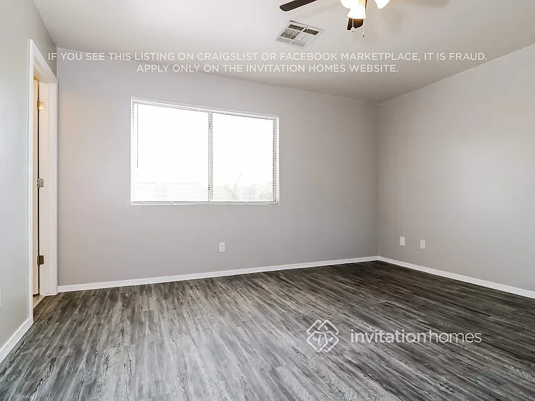 15901 W Elm St — Photo 11