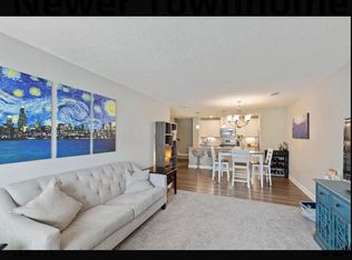 9931 5th Street Ln N, Lake Elmo, MN 55042