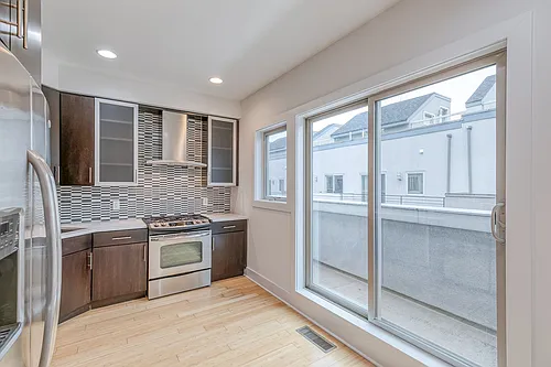 412 N Front St #19 Photo 1