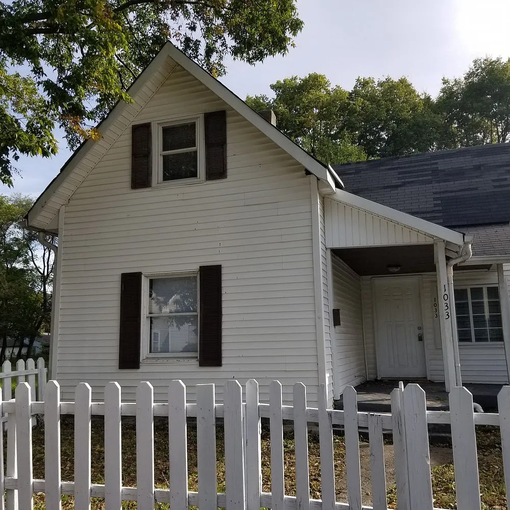 1033 N Traub Ave photo 1