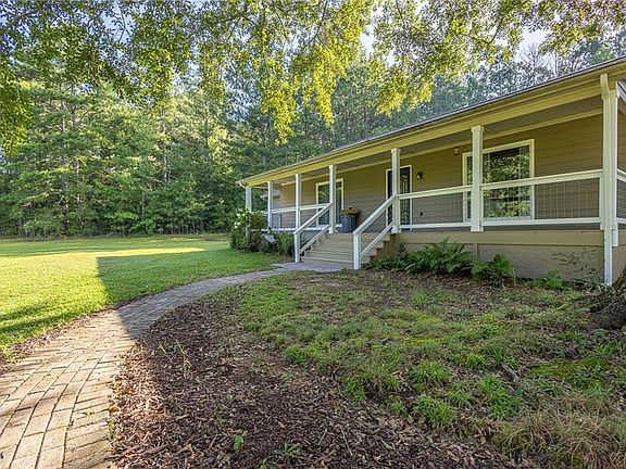3rd image of 2553 Daniel Rd