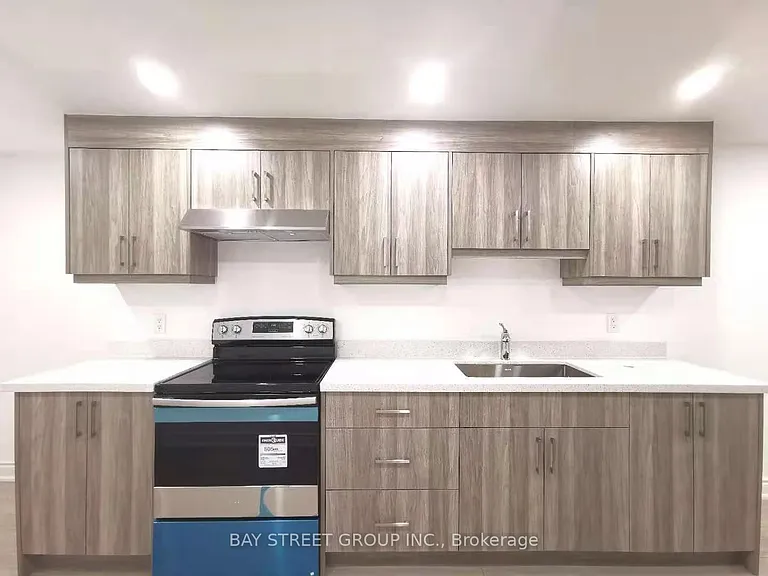 267 Bathurst Glen Dr #BASEMENT — Photo 6