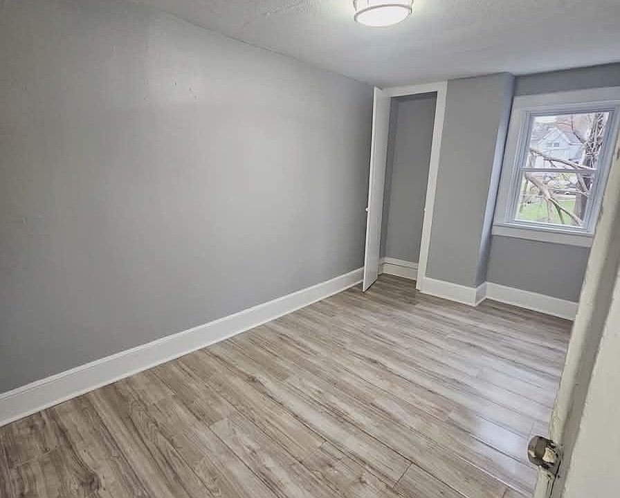 1st image of 190 Conklin Ave #1
