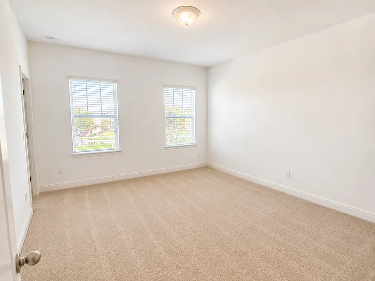 15555 Honeybell Dr — Photo 12