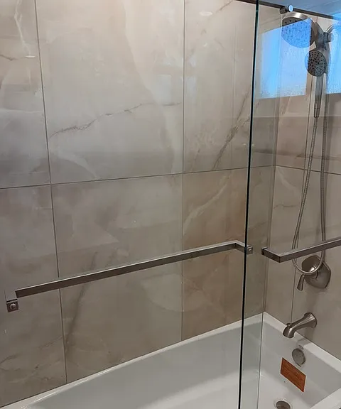 Upper level hall bath/shower