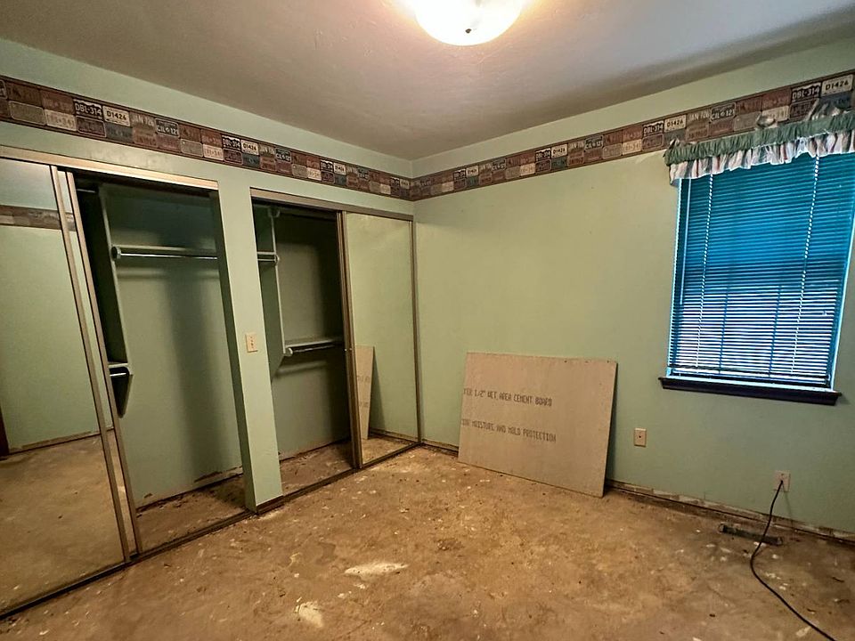 19th image of 4420 Baxter Dr