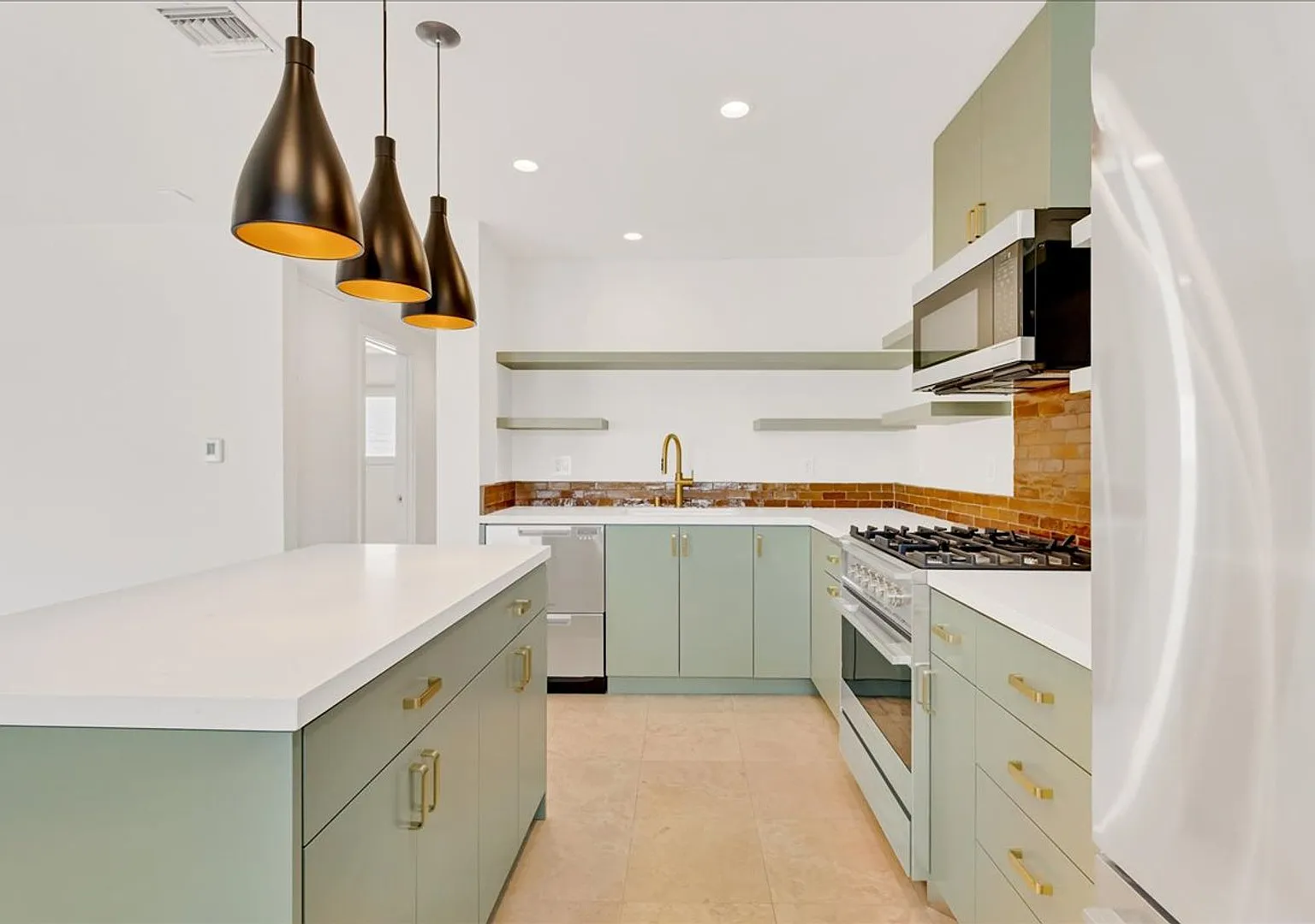 Welcome To The Hamilton | Reimagined Luxury Apartment Homes | Beverly Hills — Photo 3