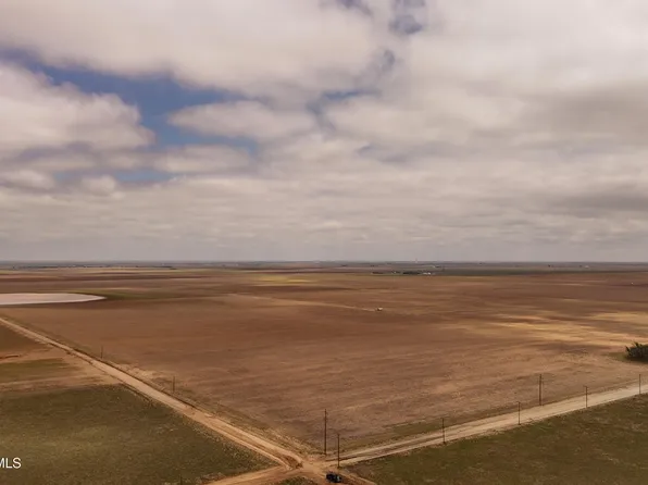 Hawaii Rd, Levelland, TX 79336