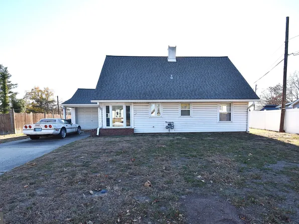 6 Stonehaven Ln, Willingboro, NJ 08046