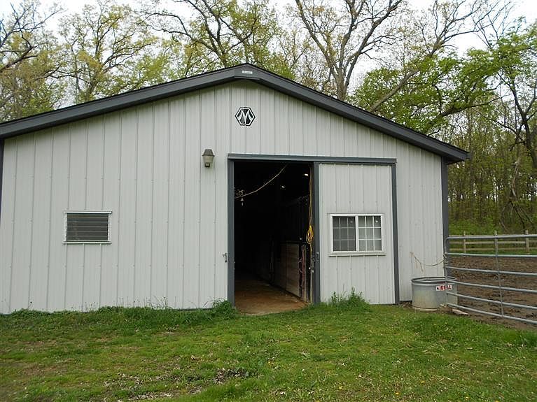 1st image of 12839 White Oak Ave