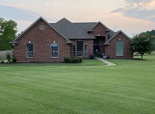 4 Stonewall Cir, Texarkana, TX 75503