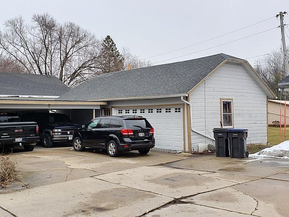 2nd image of 220 N German St