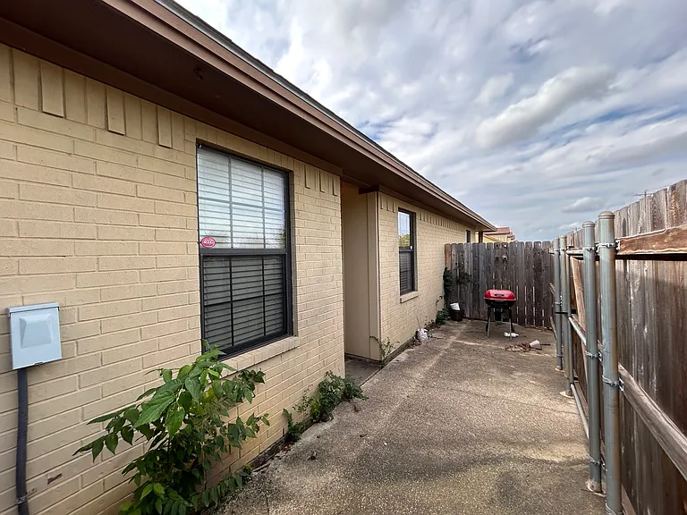 3302 General Pkwy — Photo 13