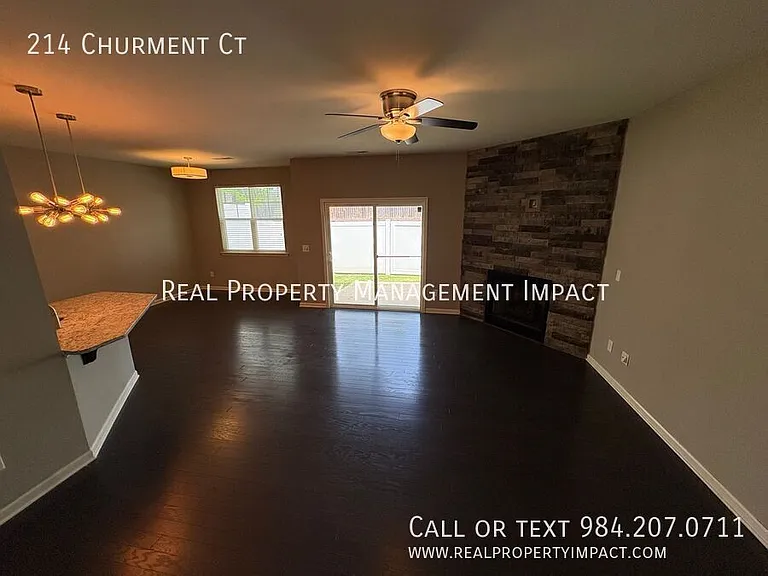 214 Churment Ct — Photo 10