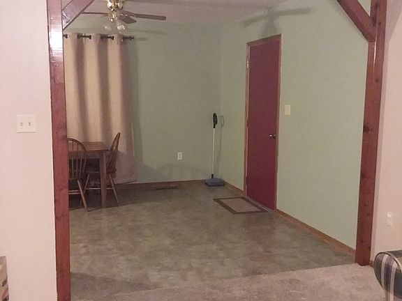 3rd image of 406 N Joyce St
