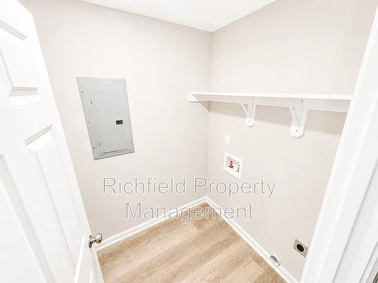 2511 Columbia Ave #A — Photo 7