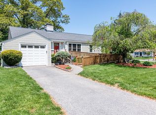 53 Glenwood Dr, Warwick, RI 02889