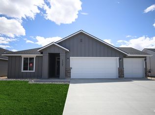 3029 N Mountain Lake Ave, Star, ID 83669