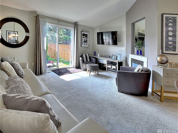 Open concept is perfect for day-to-day living and entertaining. 