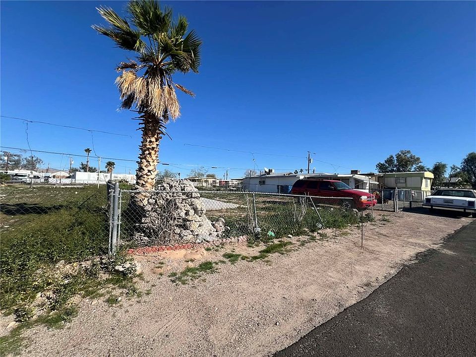 2nd image of 559 Silver Lane