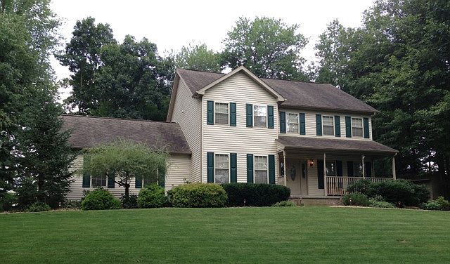 1st image of 121 Franklin Oaks Dr