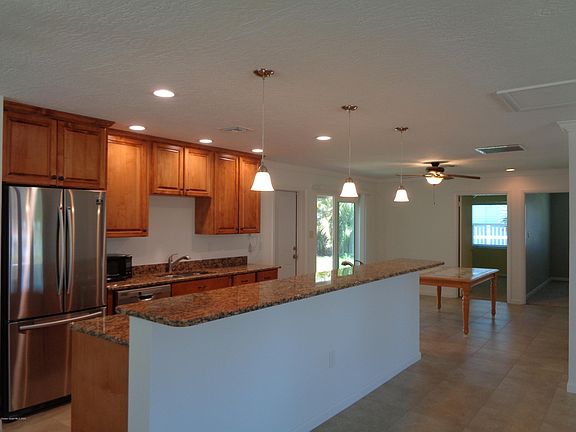 4th image of 144 Bahama Blvd