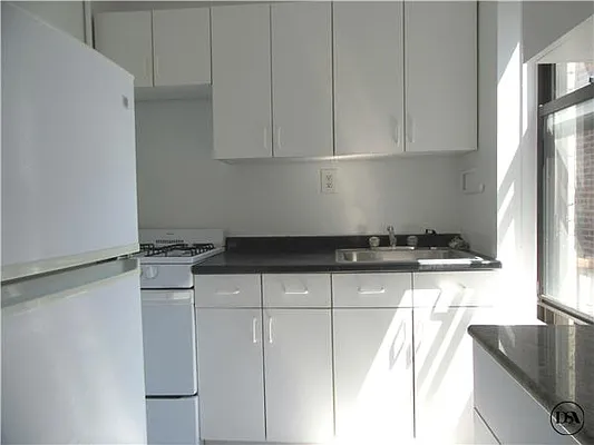 Rented by DSA Realty | media 19