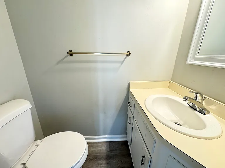 3205 Warwick Dr — Photo 9