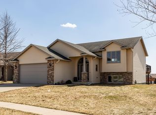 4646 Banff Ln NW, Rochester, MN 55901