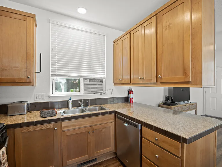 25 Burnham Rd #37 — Photo 9