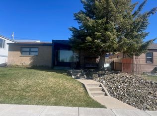 1203 Veterans Ave, Rawlins, WY 82301