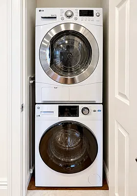 Laundry, photo 1