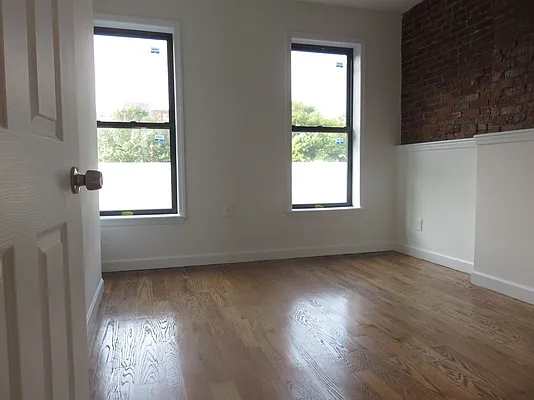 Rented by Rennit Inc. | media 37