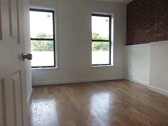 Rented by Rennit Inc.