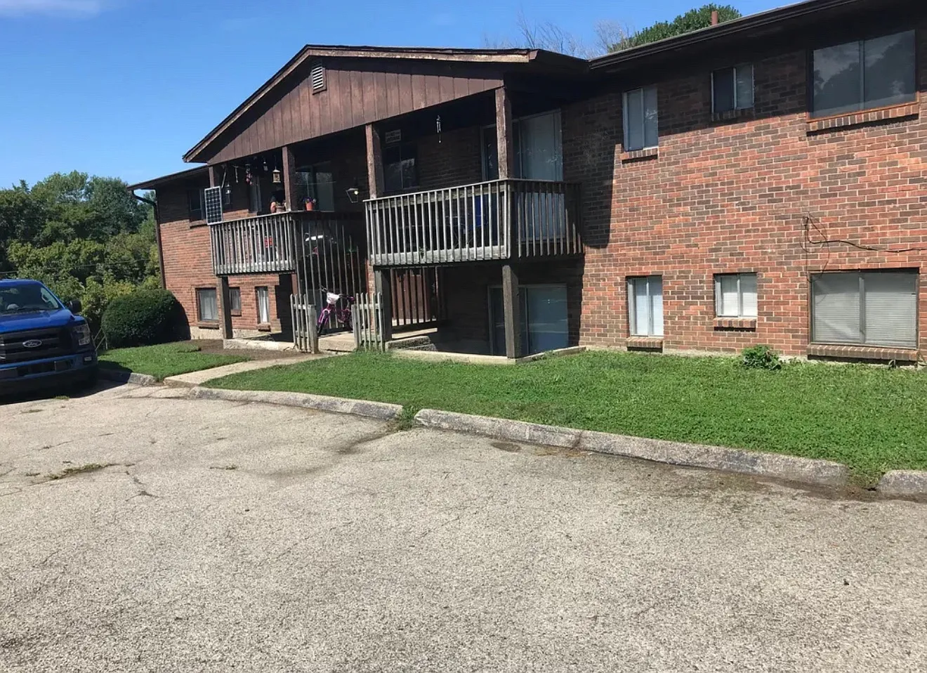 River Rd, Cincinnati — Photo 1