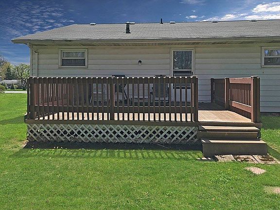 3rd image of 1719 Olive Ct