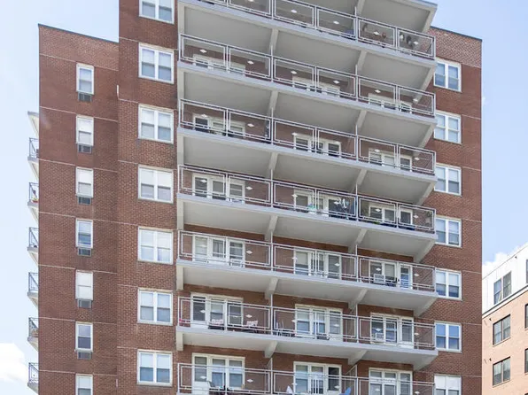700 Summer St APT 4M, Stamford, CT 06901
