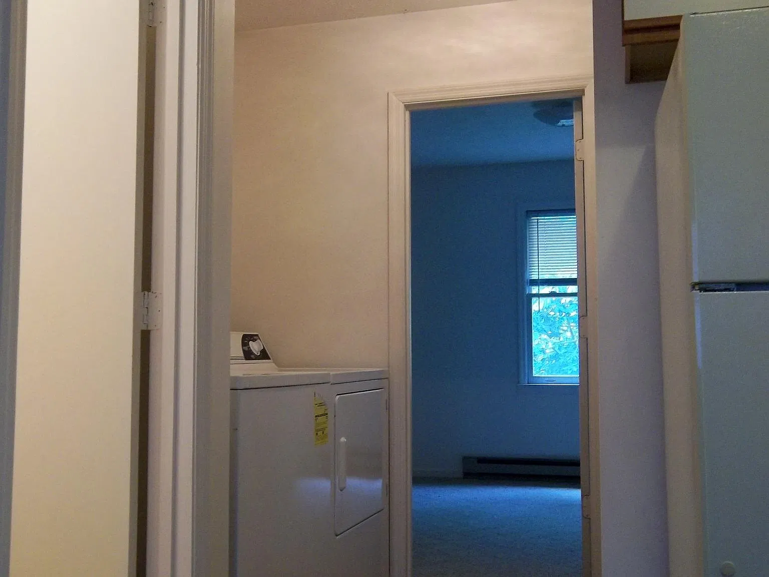 1130 Robinhood Ct — Photo 3