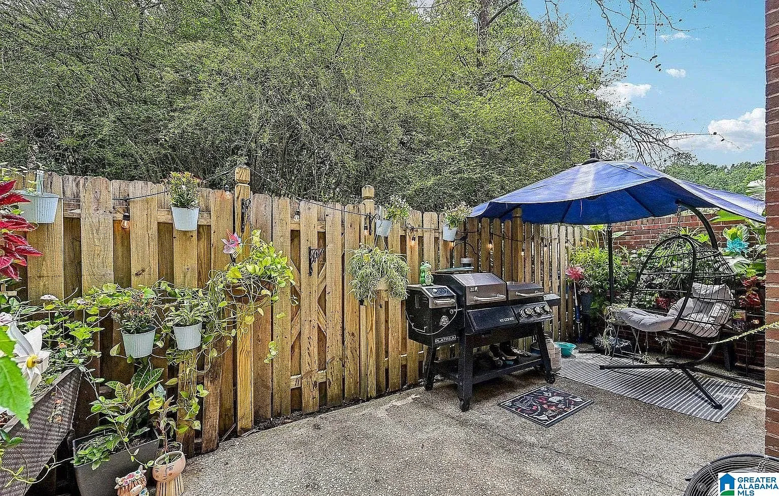 3 bed, 2.5 bath, $2,100 — Photo 4