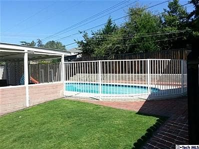 4th image of 2451 Janet Lee Dr