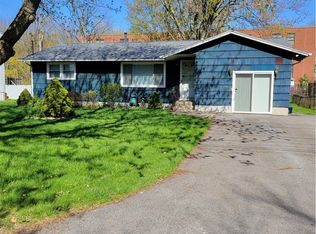 212 Dausman St, East Syracuse, NY 13057